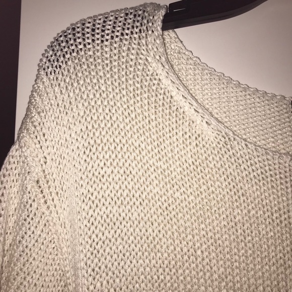 Cream colored Woven Sweater Shirt size small - Picture 3 of 3